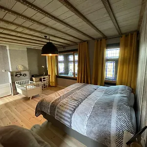 Family At 348 Holiday home